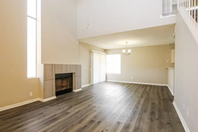 7032 S 44th St Phoenix, AZ 85042 photo 4