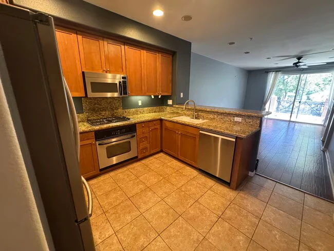 4671 Central Plaza San Diego, CA 92123 photo 2