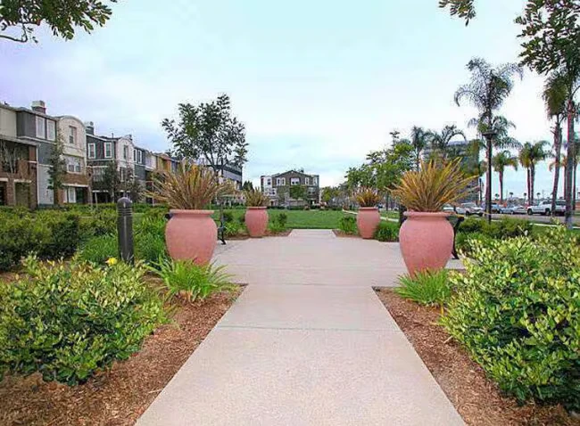 4671 Central Plaza San Diego, CA 92123