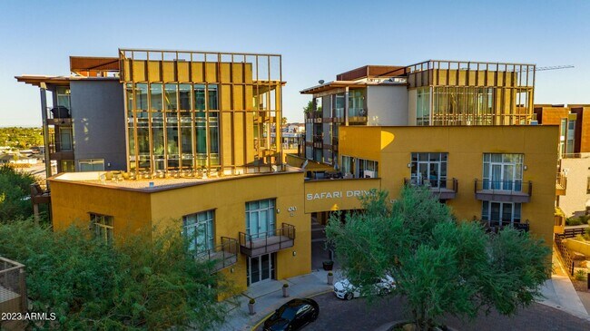 4745 N Scottsdale Rd Scottsdale, AZ 85251 photo 2