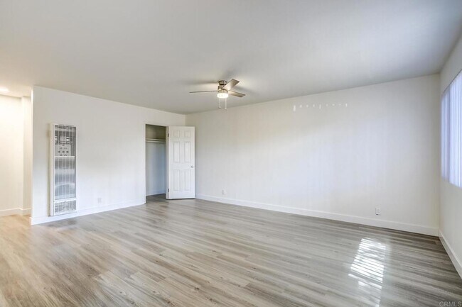 1105 E 3rd Ave Escondido, CA 92025 photo 4
