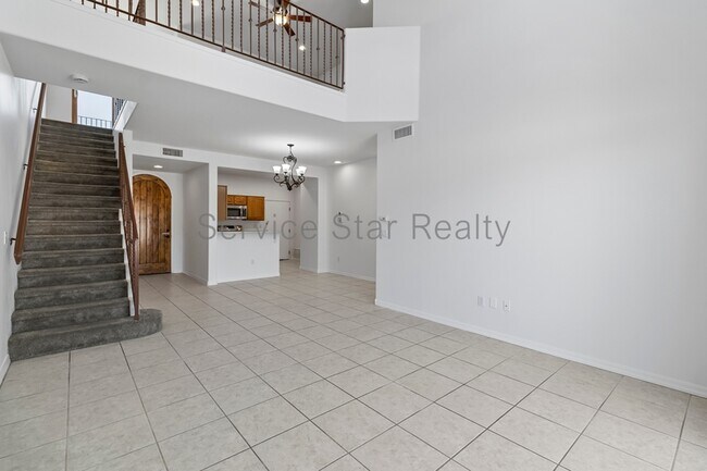 1750 E Ocotillo Rd Phoenix, AZ 85016 photo 2