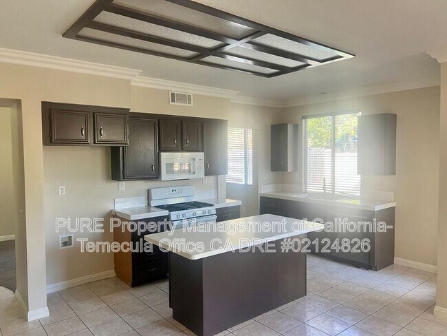 39918 Ashwood Ln Murrieta, CA 92563 photo 4