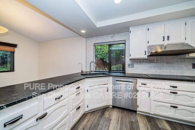 2898 Woodridge Cir Carlsbad, CA 92008 photo 5