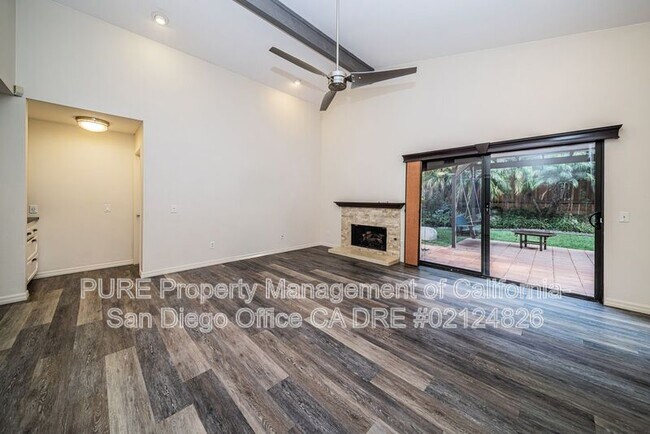 2898 Woodridge Cir Carlsbad, CA 92008 photo 2