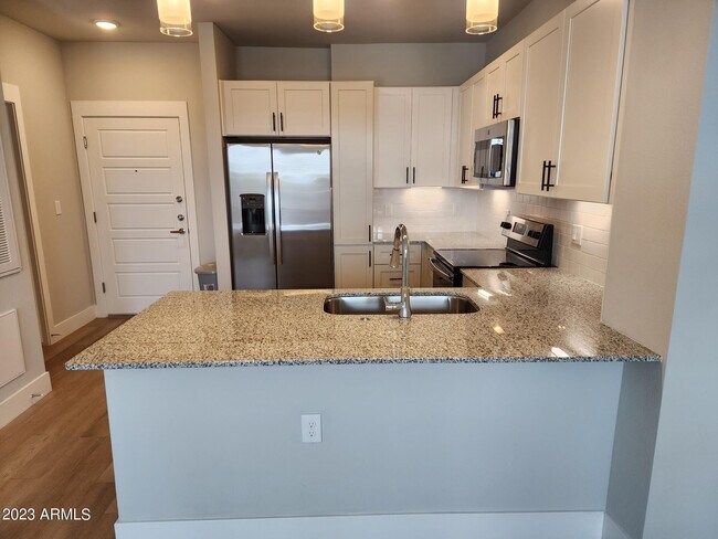 15510 N La Cometa Ave Surprise, AZ 85374 photo 4