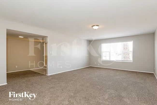 4809 W Laurel Ln Glendale, AZ 85304 photo 2