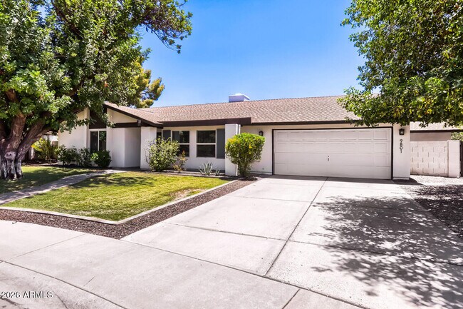 9801 N 74th Pl Scottsdale, AZ 85258 photo 3