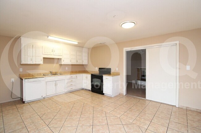 6202 W Windsor Ave Phoenix, AZ 85035 photo 4