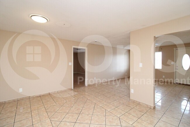 6202 W Windsor Ave Phoenix, AZ 85035 photo 5
