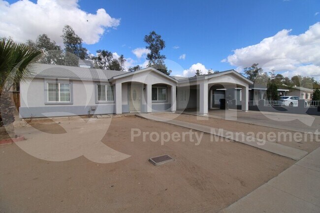 6202 W Windsor Ave Phoenix, AZ 85035 photo 2