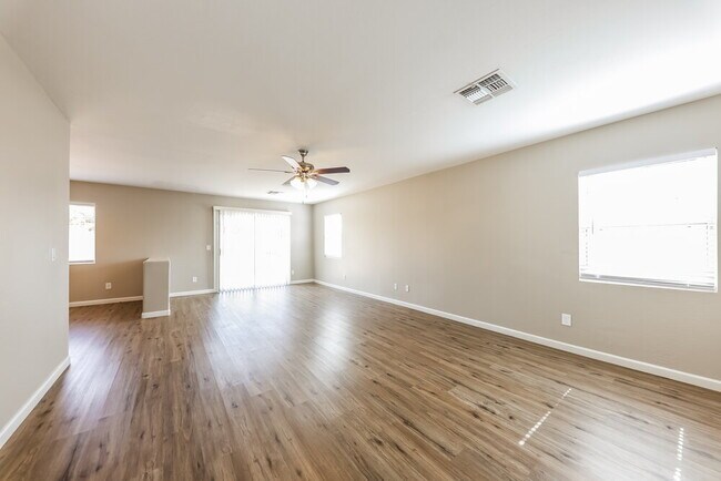 12602 W Windrose Dr El Mirage, AZ 85335 photo 5
