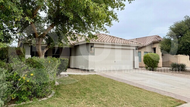1154 W Oak Tree Ln San Tan Valley, AZ 85143 photo 2