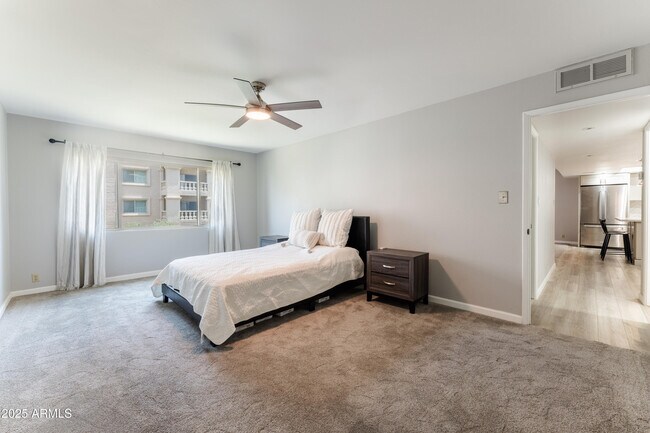 7930 E Camelback Rd Scottsdale, AZ 85251 photo 5