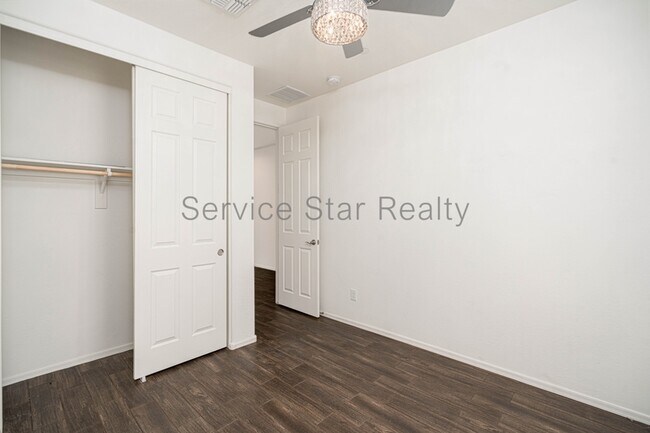 13231 W Red Range Wy Peoria, AZ 85383 photo 5