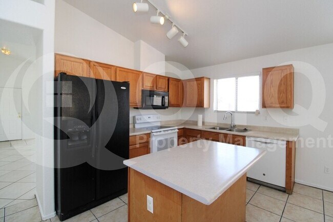 1302 W Kesler Ln Chandler, AZ 85224 photo 3