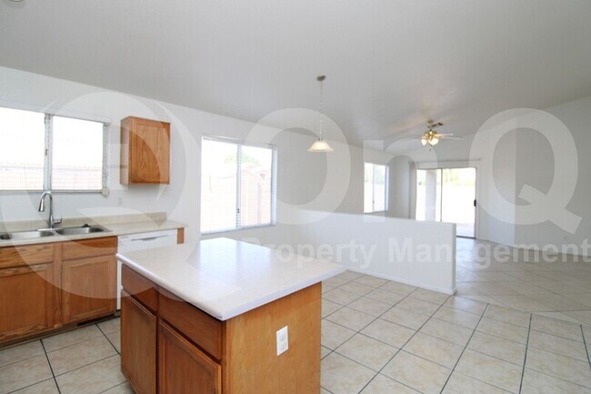 1302 W Kesler Ln Chandler, AZ 85224 photo 5