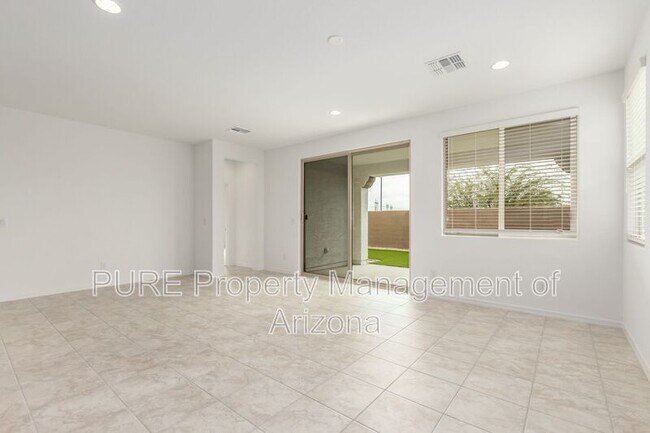 14763 W Soft Wind Dr Sun City West, AZ 85387 photo 2
