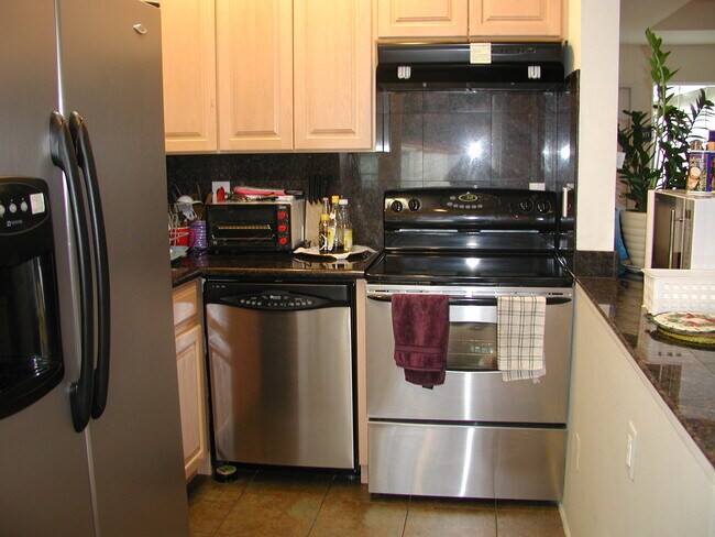 2295 Homestead Rd photo 3