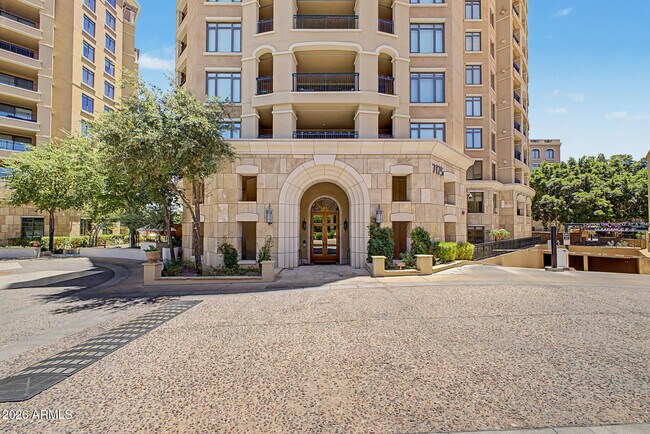 7175 E Camelback Rd Scottsdale, AZ 85251 photo 3