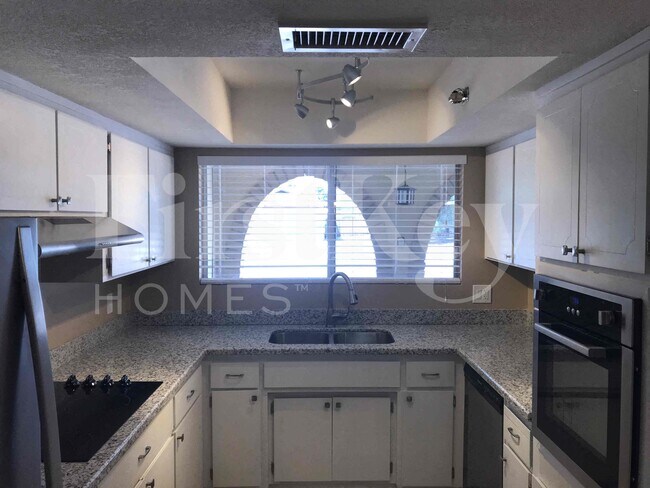 4507 W Aster Dr Glendale, AZ 85304 photo 3