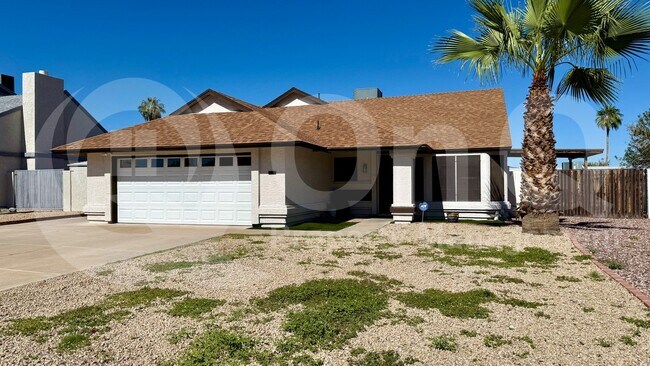 1636 E Paradise Ln Phoenix, AZ 85022 photo 2