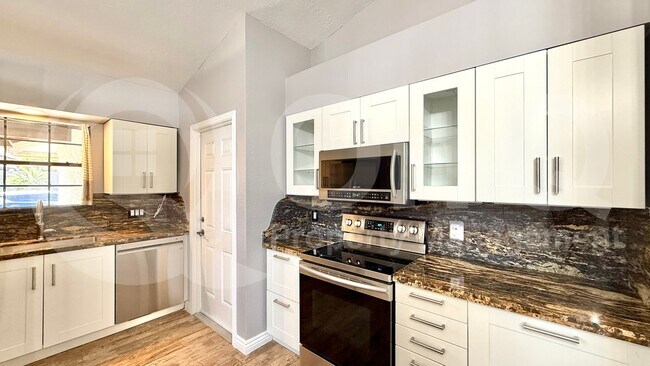 1636 E Paradise Ln Phoenix, AZ 85022 photo 4