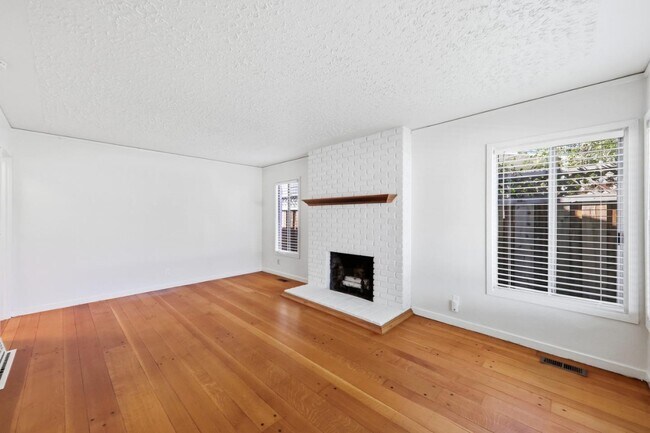 1955 Brittan Ave San Carlos, CA 94070 photo 4
