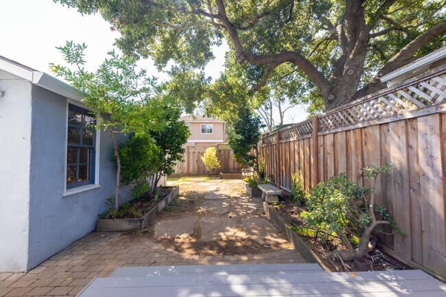 1955 Brittan Ave San Carlos, CA 94070 photo 2