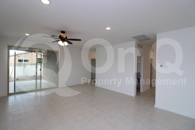 19968 W Rancho Dr Litchfield Park, AZ 85340 photo 4