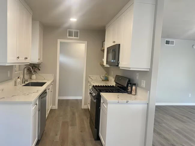 8821 Greenbrook Way Santee, CA 92071 photo 5