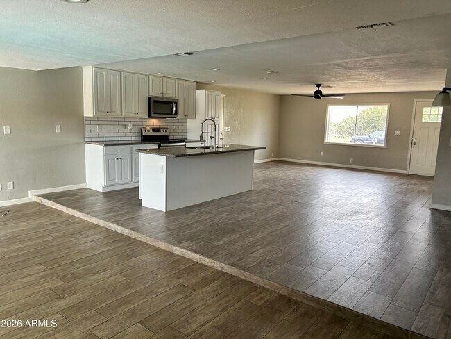 14010 N 40th Pl Phoenix, AZ 85032 photo 5
