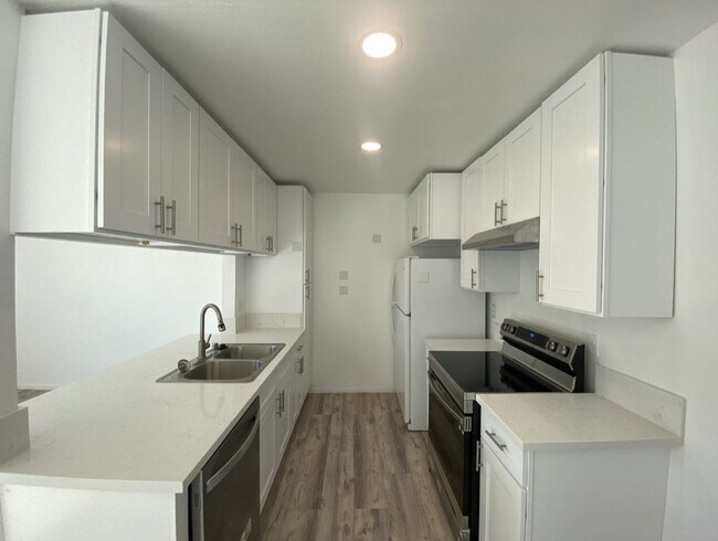 4085 48th St San Diego, CA 92105 photo 5