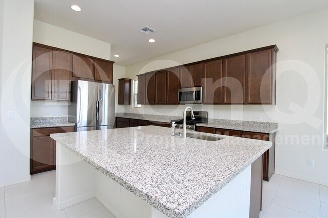 22646 E Lawndale Pl Queen Creek, AZ 85142 photo 3