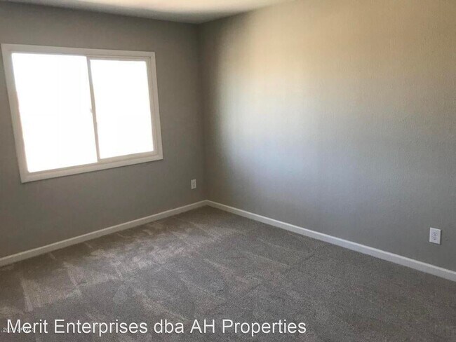 4626 E Wood St Phoenix, AZ 85040 photo 5