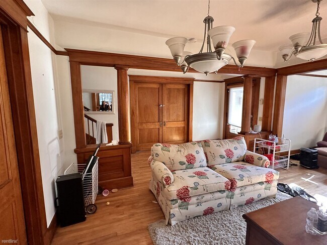 901 Pier View Wy Oceanside, CA 92054 photo 3