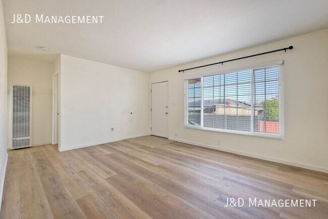 3341 Chamoune Ave San Diego, CA 92105 photo 3