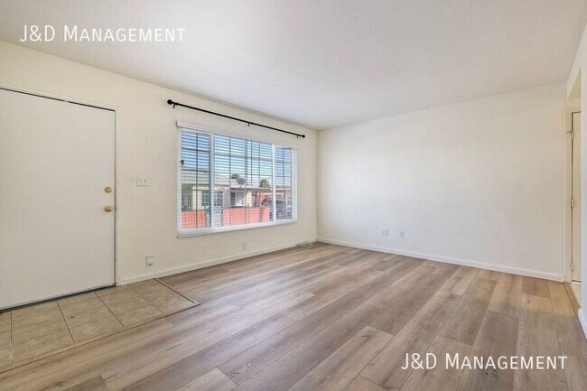 3341 Chamoune Ave San Diego, CA 92105 photo 2