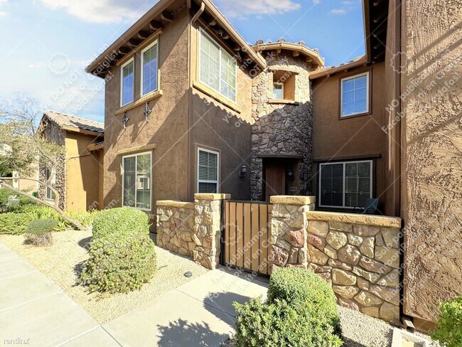 3885 E Melinda Dr Phoenix, AZ 85050 photo 3