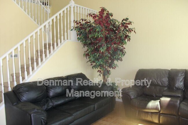 2048 W Monte Cristo Ave Phoenix, AZ 85023 photo 2