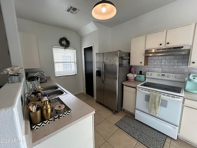 13939 N 132nd Ln Surprise, AZ 85379 photo 4