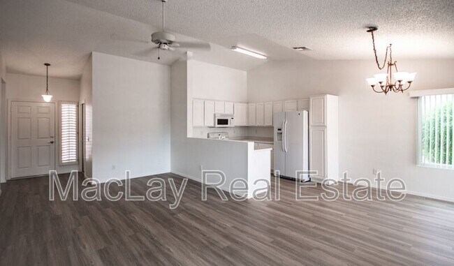 1951 E Westchester Dr Chandler, AZ 85249 photo 5