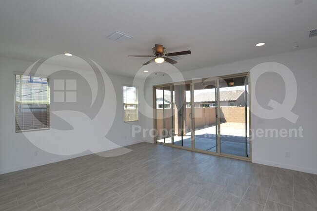 9326 W Heatherbrae Dr Phoenix, AZ 85037 photo 5