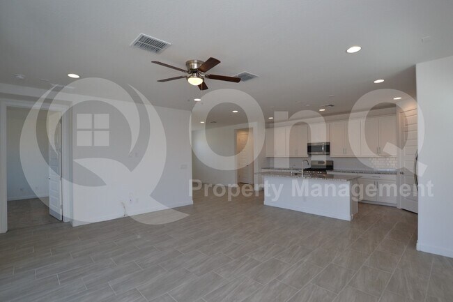 9326 W Heatherbrae Dr Phoenix, AZ 85037 photo 4