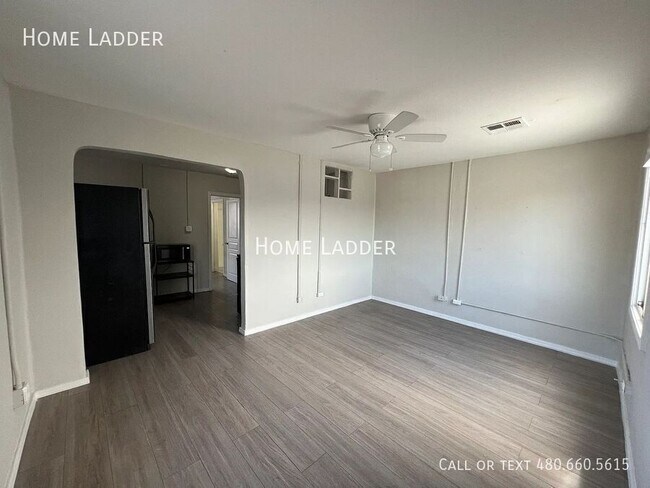 927 S 35th Ave Phoenix, AZ 85009 photo 3