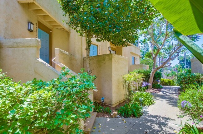 3268 Via Marin San Diego, CA 92037 photo 3