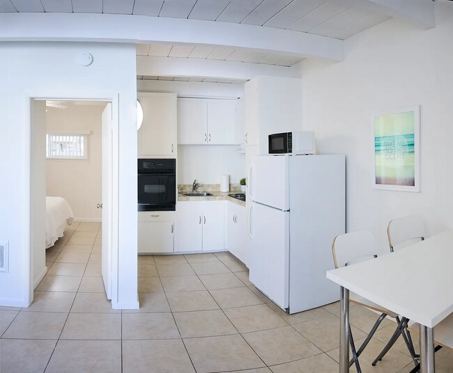 1112 S Myers St Oceanside, CA 92054 photo 3