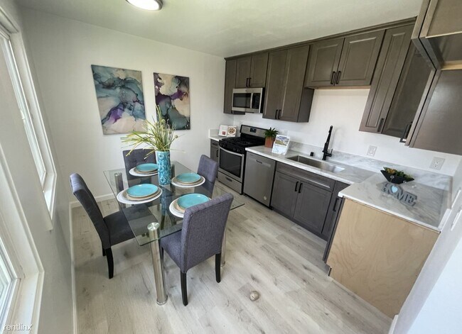4329 Clairemont Dr San Diego, CA 92117 photo 3