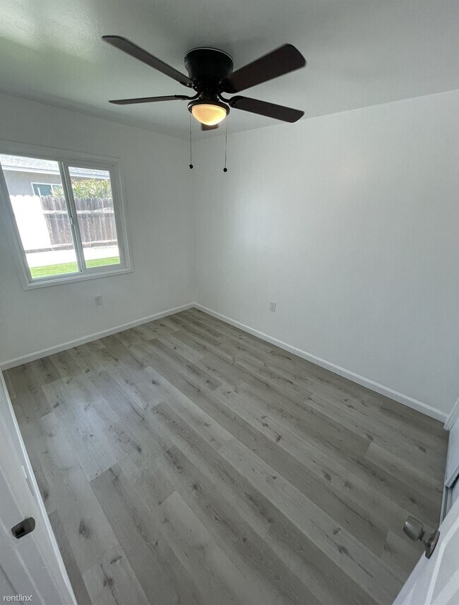 4329 Clairemont Dr San Diego, CA 92117 photo 5