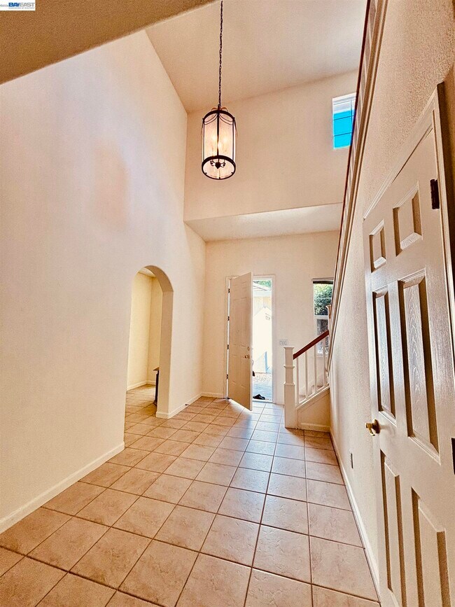 2126 Shenandoah St Tracy, CA 95377 photo 5
